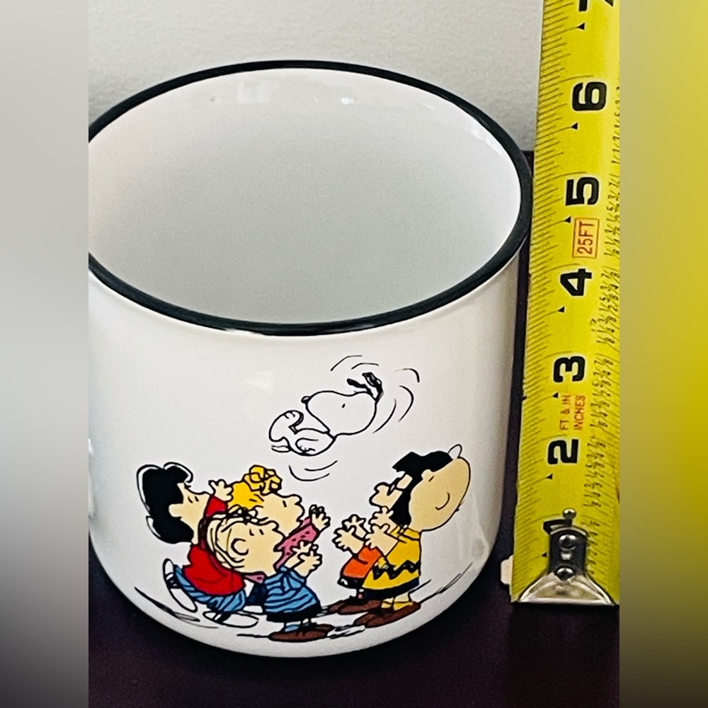 Pair Of Peanuts Snoopy Mugs:Snoopy and the Gang 21oz & Woodstock 15oz In EUC - Picture 9 of 16